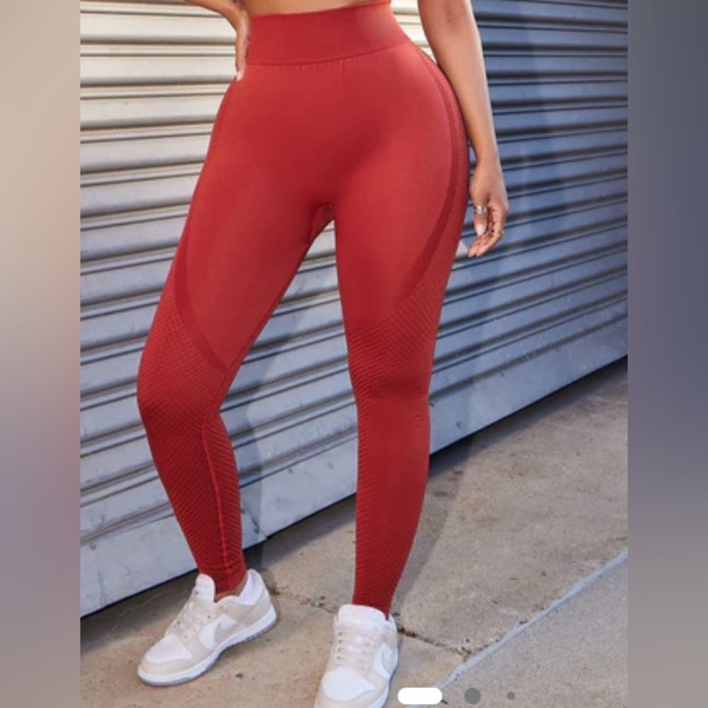 Women's Red High-Waisted Leggings